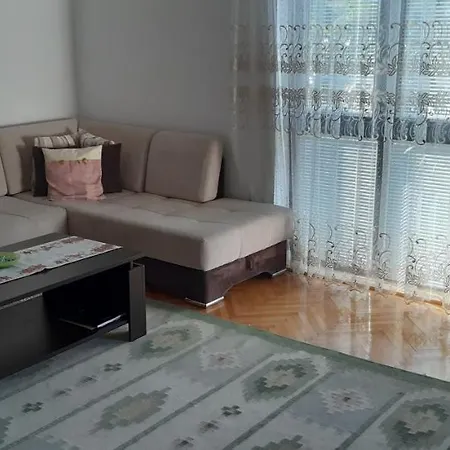 Amira Apartment