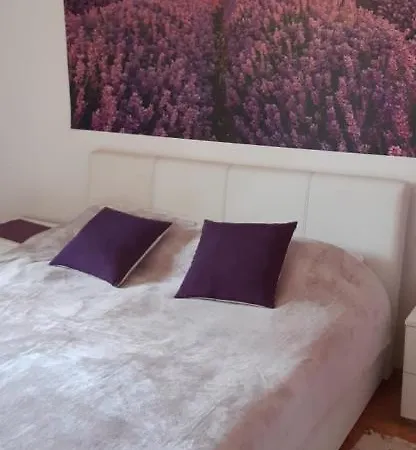 Amira Apartment *